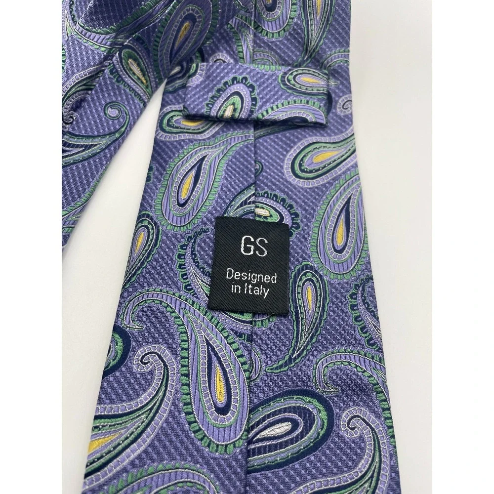 GS Designed in Italy Mens Silk Paisley Tie Purple Green Lavender Woven Necktie